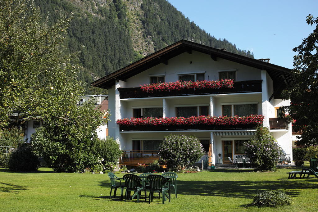 Gaestehaus Ahornblick Mayrhofen Zewnętrze zdjęcie