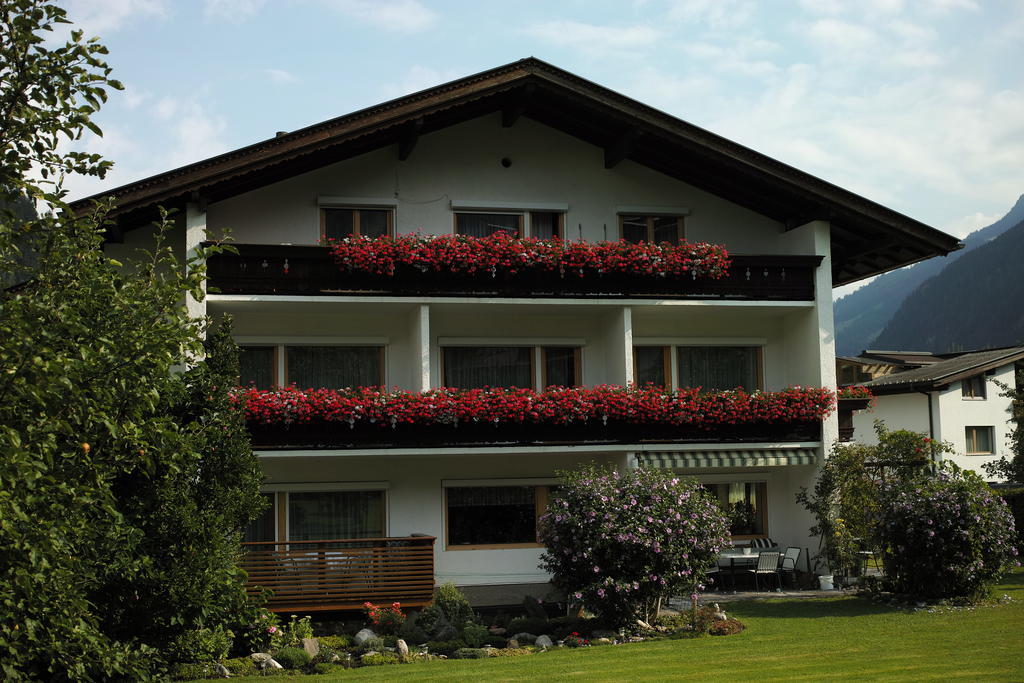 Gaestehaus Ahornblick Mayrhofen Zewnętrze zdjęcie